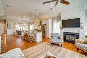 Family Room | Central A/C & Heat | Fireplace
