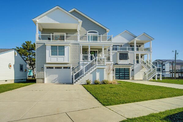 Brigantine Vacation Rental | 4BR | 3.5BA | 3,040 Sq Ft | Stairs Required