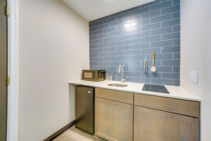 Kitchenette | Single-Story Apartment | Self Check-In