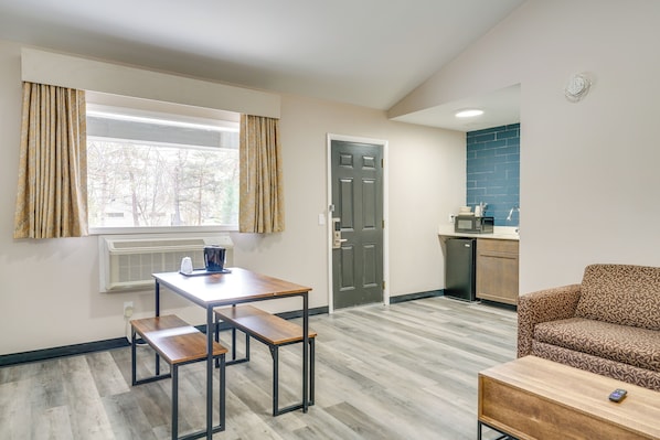 Port Huron Vacation Rental | Studio | 1BA | 1 Step Required | 600 Sq Ft