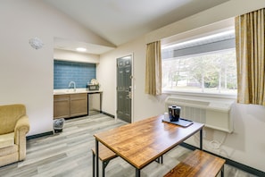Studio | Full Sleeper Sofa | Dining Area | Single-Story Unit