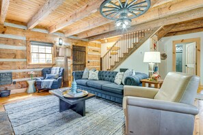 Living Room | Fireplace | Smart TV | Board Games | 1st Floor