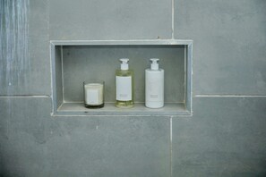 Badezimmerausstattung