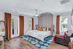 Bamboo Suite with ensuite | Alarm Clock with built in charger|  Walk out to Zen 