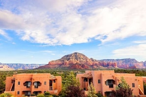 Hilton Vacation Club Sedona Summit_3.jpg