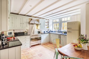Fern House, Evershot: The well-equipped kitchen