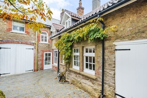 Fern House, Evershot: A special holiday home for up to four guests