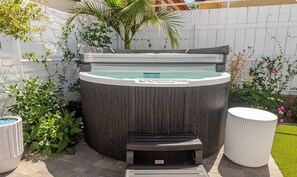 屋外スパ浴槽