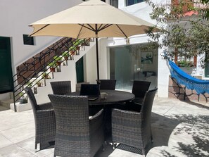 屋外ダイニングエリア