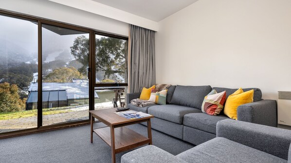 Living, patio
