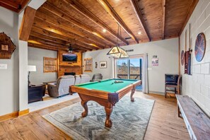 Spielezimmer