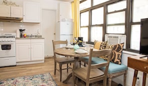 Kitchen & Dining Area