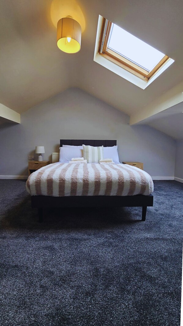 Bedroom1 (2)