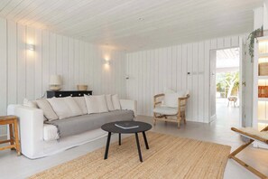 Welcoming and stylish space, with comfortable seating in the cosy lounge.