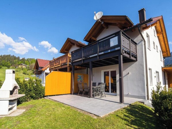 Außenseite Ferienhaus [Sommer]