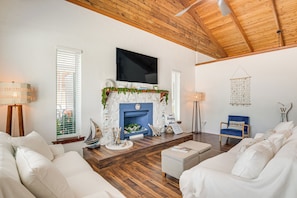 Living Room | Free WiFi | Central Heating & A/C | Queen Sleeper Sofa