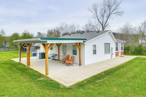 House Exterior | Covered Patio w/ Seating | Gas Griddle