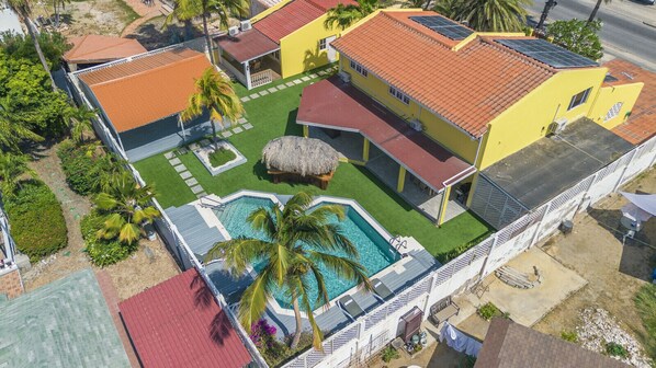 Welcome to your Palm Beach paradise, where relaxation meets tropical bliss!