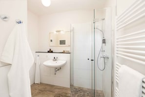 Badezimmer, Dusche