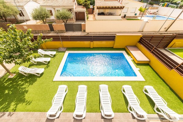 Holiday Home Swimming Pool
