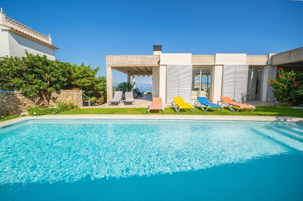 Holiday Home Swimming Pool