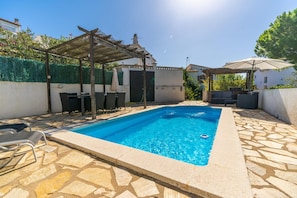 Holiday Home Swimming Pool