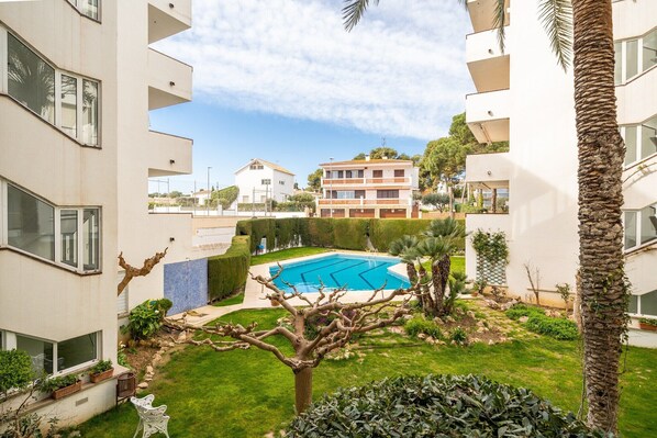 Holiday Home Swimming Pool