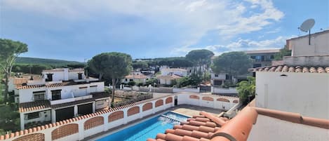Holiday Home Swimming Pool