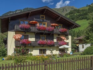 Moser-Meiling, Pension