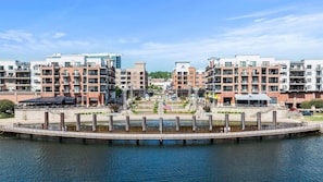 Walking distance to the Branson Landing!