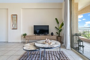 Living Room / Lounge
