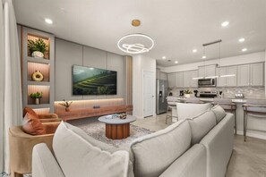 1137 Blue Island Drive (2).jpg