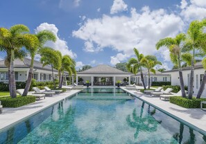 Large heated pool facing the view over the sea. Expansive terrace, with deckchairs and lounge areas. Gas barbecue.