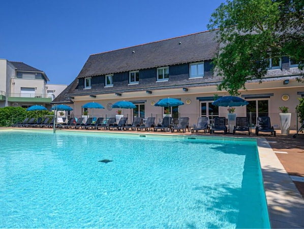 Spend time with family and friends in the outdoor pool.
