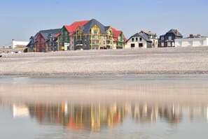 You will love the proximity to the warm pebbled beaches.