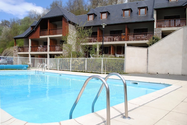 Spend time with family and friends in the pool on hot summer days.