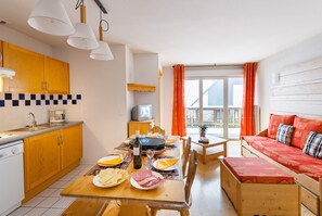 Escape to our 2 bedroom apartment in the mountains!