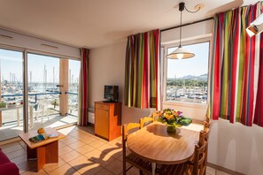 Welcome to your lovely 2 bedroom apartment!
