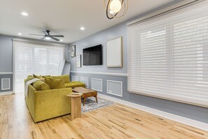 Living Room | Smart TV | 2nd Floor