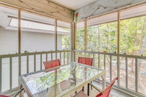 Screened Porch | Dining Area | Seating