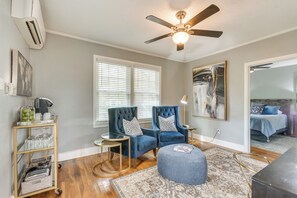 Living Room | Smart TV