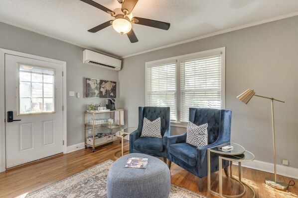 Pensacola Vacation Rental | 1BR | 1BA | 465 Sq Ft | 3 Steps to Enter