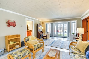 Living Room | 1st Floor | Central Heating