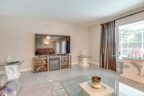 Living Room | Electric Fireplace