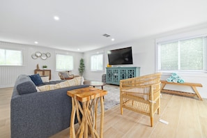 living area (1)
