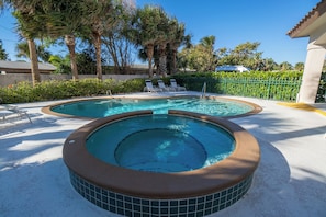 Hot-Tub