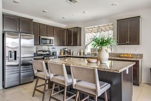 Fully equipped kitchen with all the essentials — ready for home-cooked meals and shared moments!