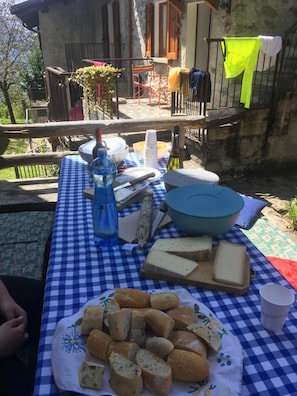 Outdoor dining