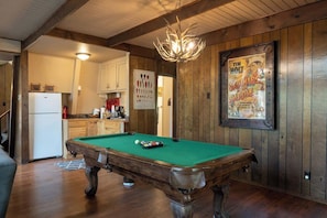 Spielezimmer