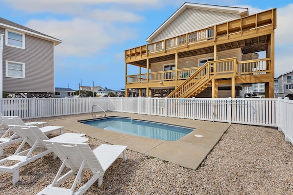 Head out to the Private Pool, hot tub, and patio for fun in the sun or a quiet evening under the stars.